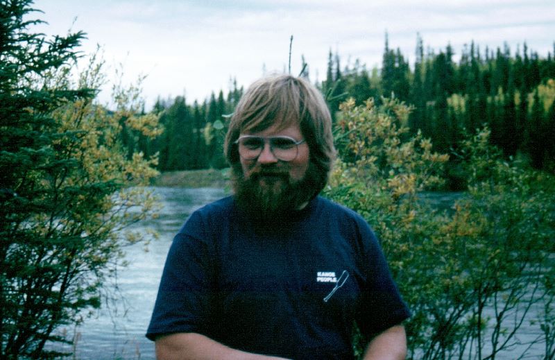 ../Images/041WoHe 30mlsRiver.jpg